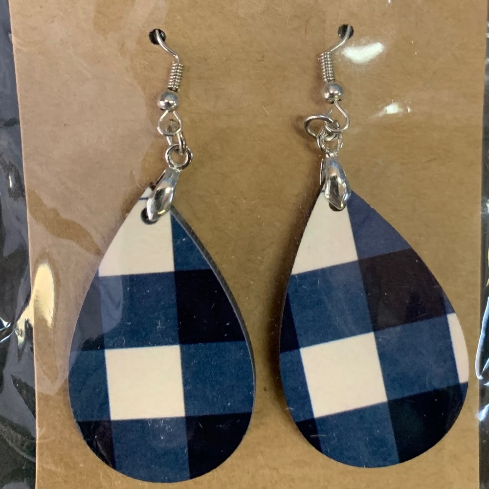 teardrop earrings